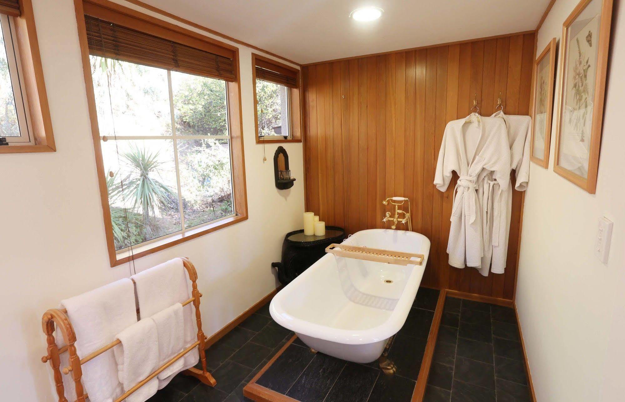 The Turret Boutique Accommodation ควีนส์ทาวน์ ภายนอก รูปภาพ